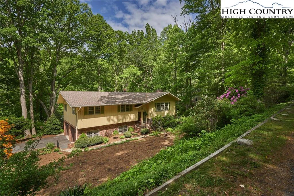 Image number 18 for the current listing