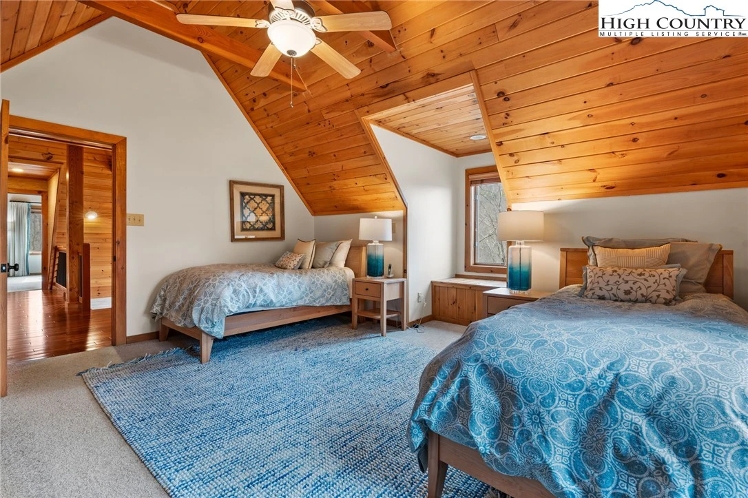 Image number 5 for the current listing