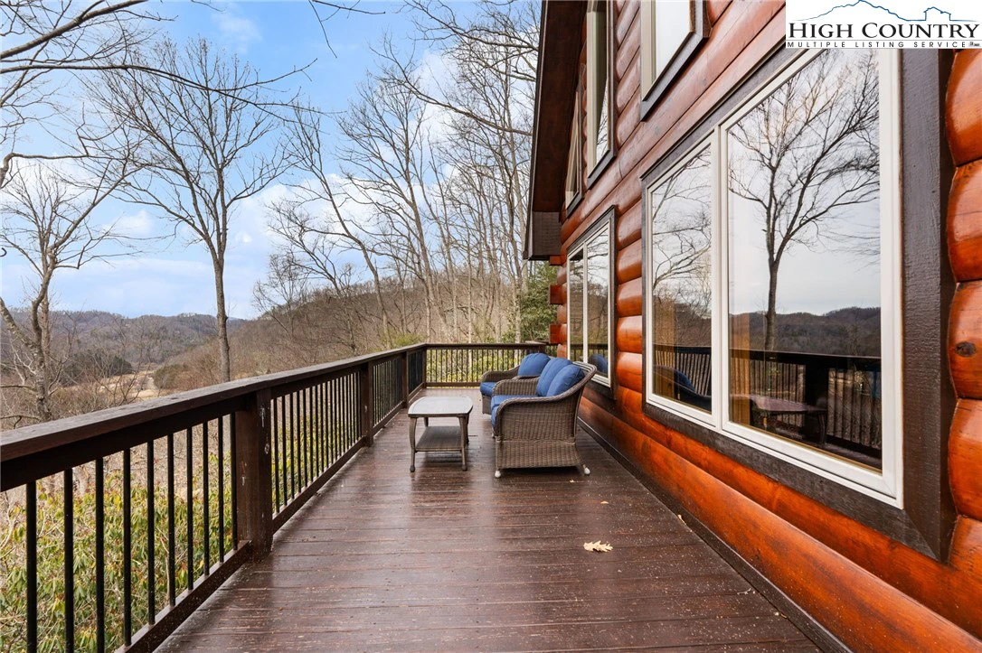 Image number 14 for the current listing