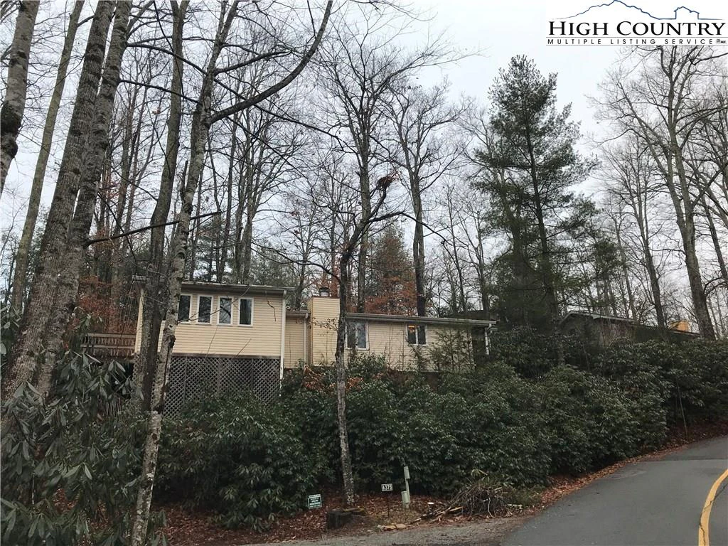 Image number 1 for the current listing
