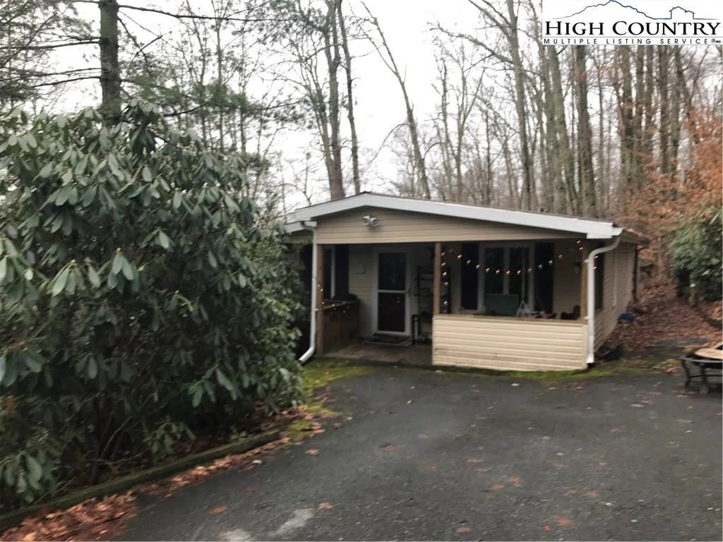 Image number 4 for the current listing