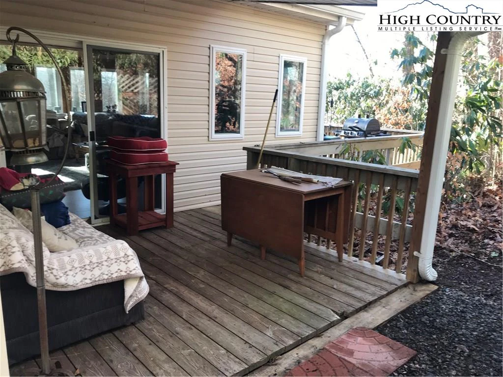 Image number 6 for the current listing