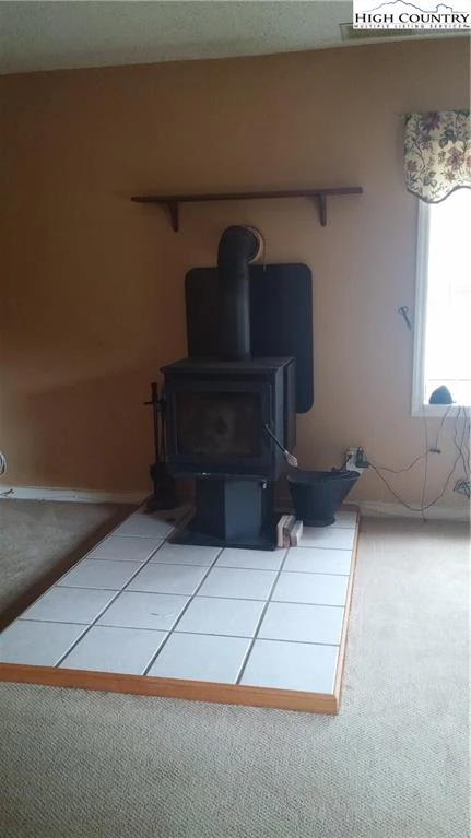 Image number 11 for the current listing