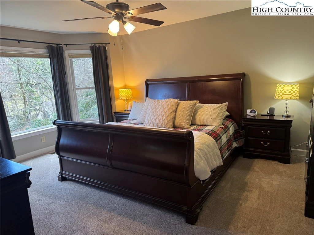 Image number 3 for the current listing