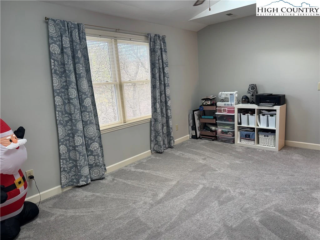 Image number 6 for the current listing