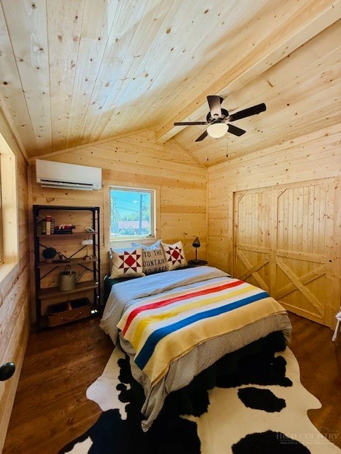 Image number 12 for the current listing
