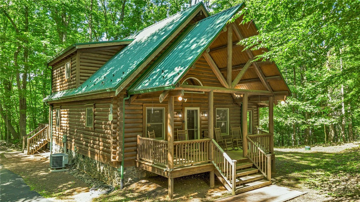 Image number 1 for the current listing