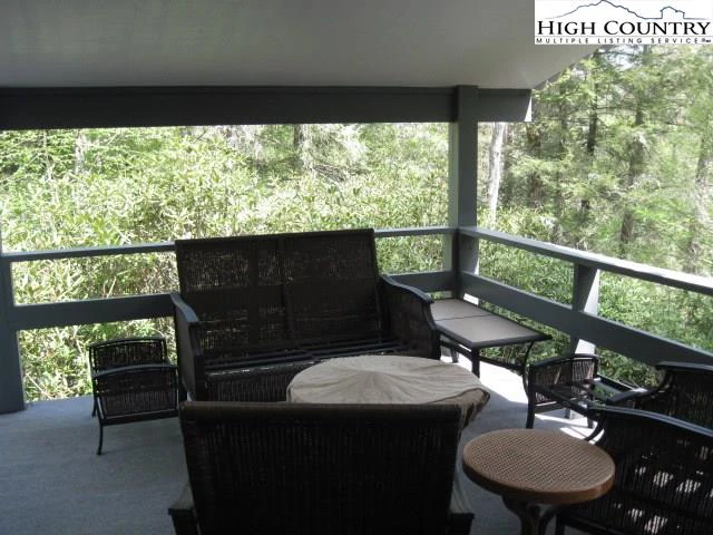 Image number 7 for the current listing