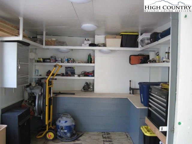 Image number 2 for the current listing
