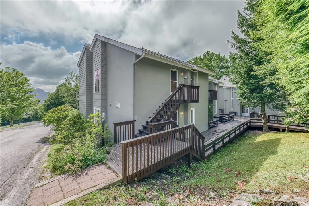 Image number 2 for the current listing