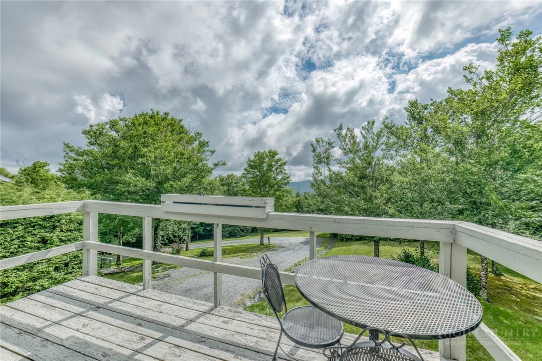 Image number 18 for the current listing