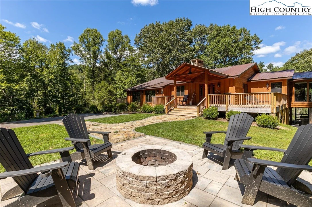 Image number 1 for the current listing