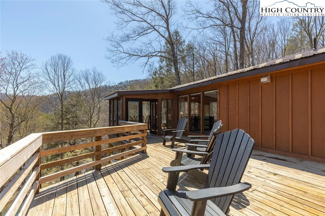 Image number 2 for the current listing
