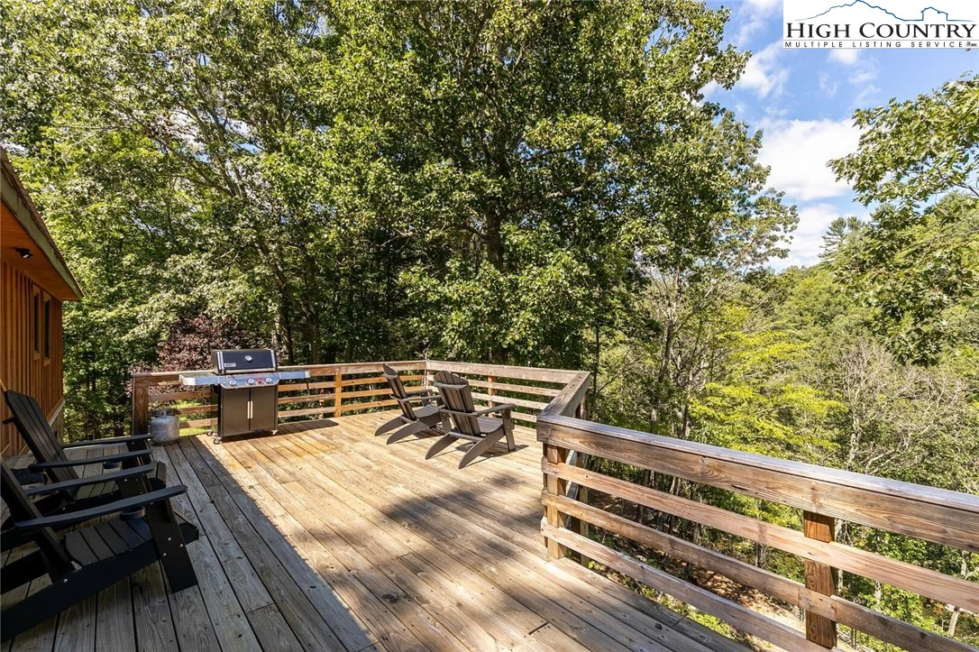 Image number 13 for the current listing