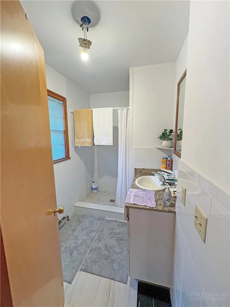 Image number 5 for the current listing