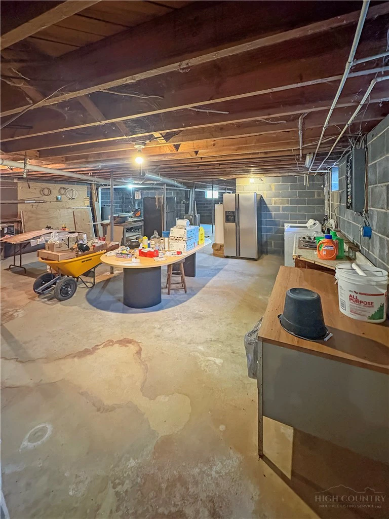 Image number 12 for the current listing