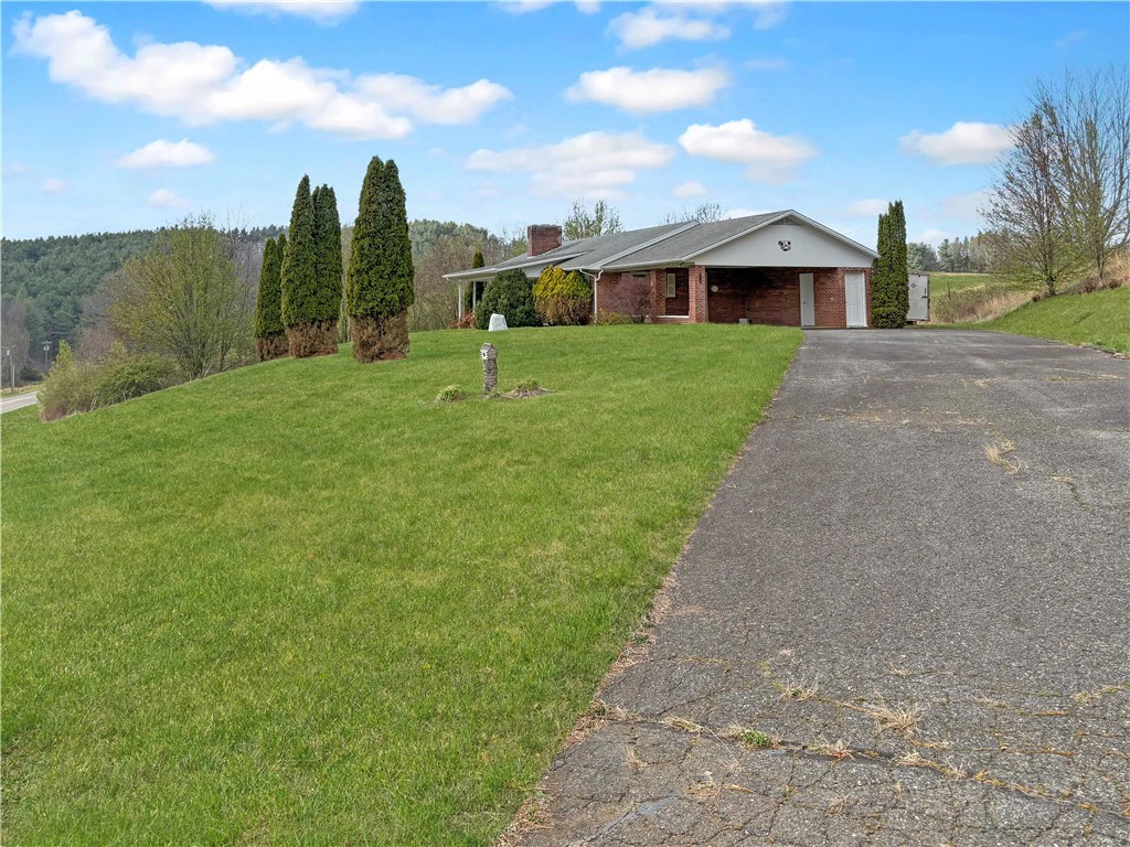 Image number 22 for the current listing