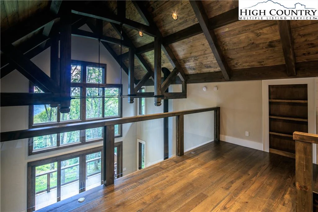 Image number 6 for the current listing
