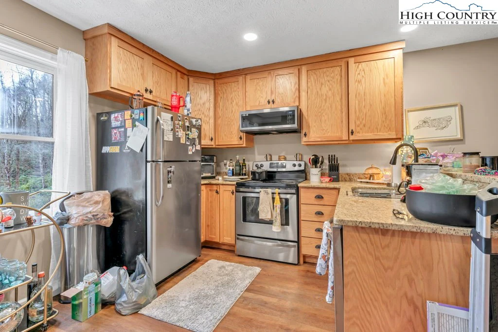 Image number 5 for the current listing