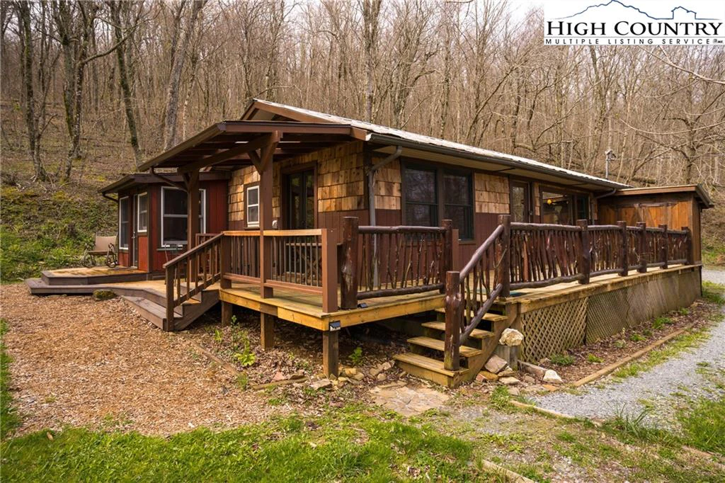 Image number 1 for the current listing