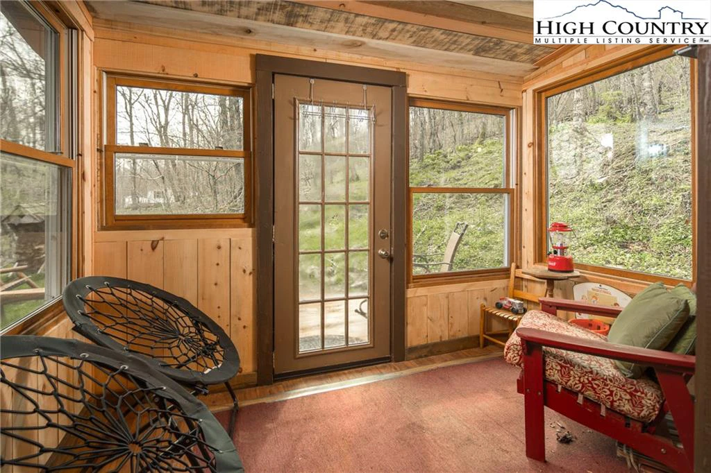 Image number 2 for the current listing