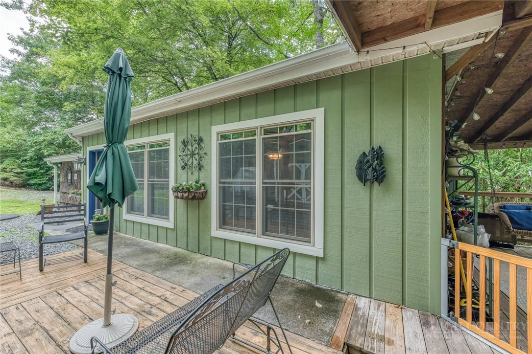 Image number 4 for the current listing