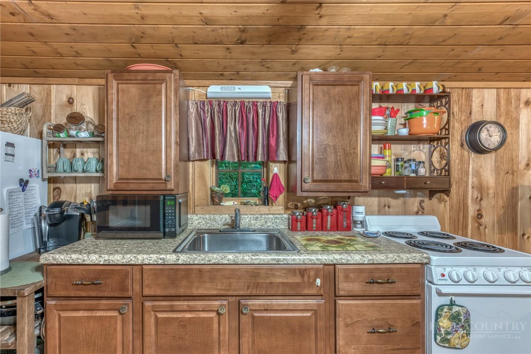 Image number 11 for the current listing