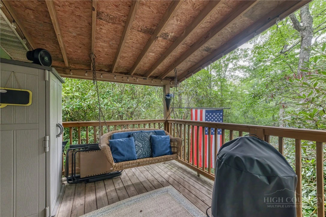 Image number 20 for the current listing