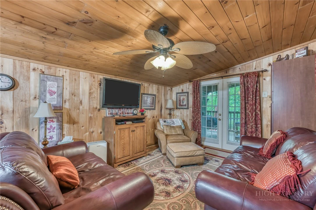 Image number 6 for the current listing
