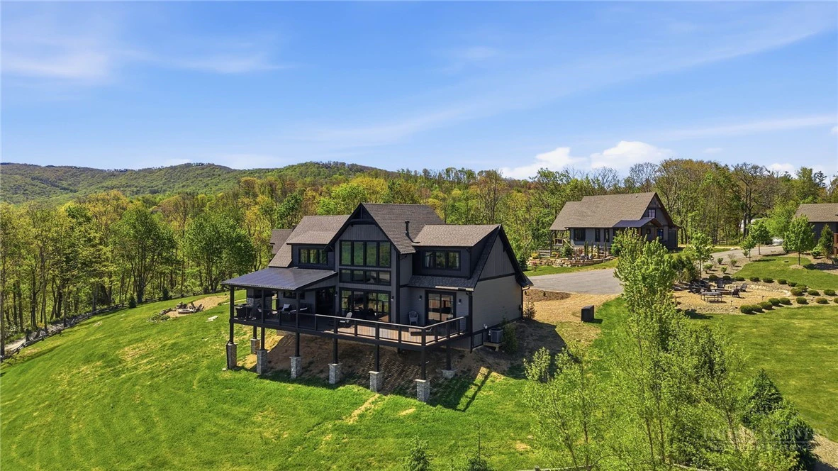 Image number 10 for the current listing