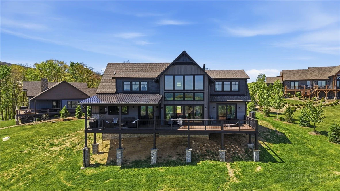 Image number 9 for the current listing