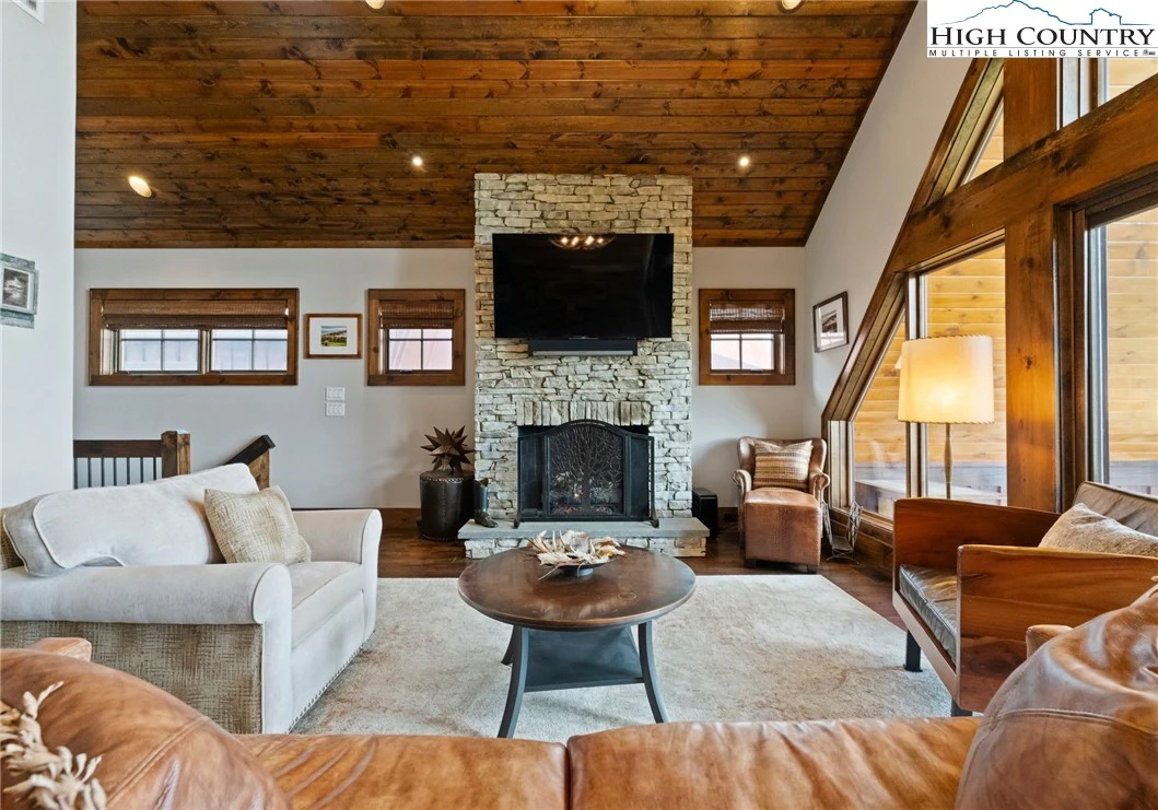 Image number 6 for the current listing