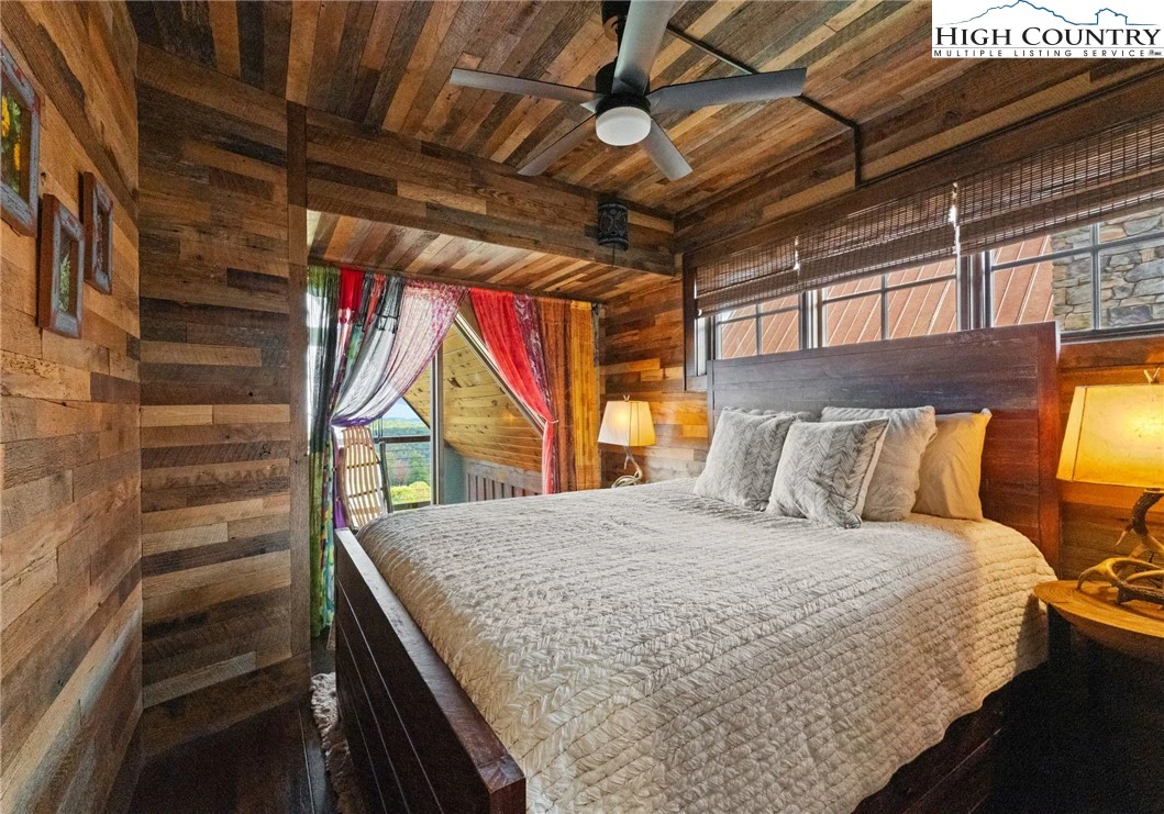 Image number 12 for the current listing