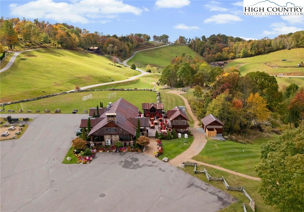 Image number 19 for the current listing