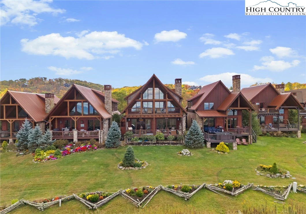 Image number 16 for the current listing