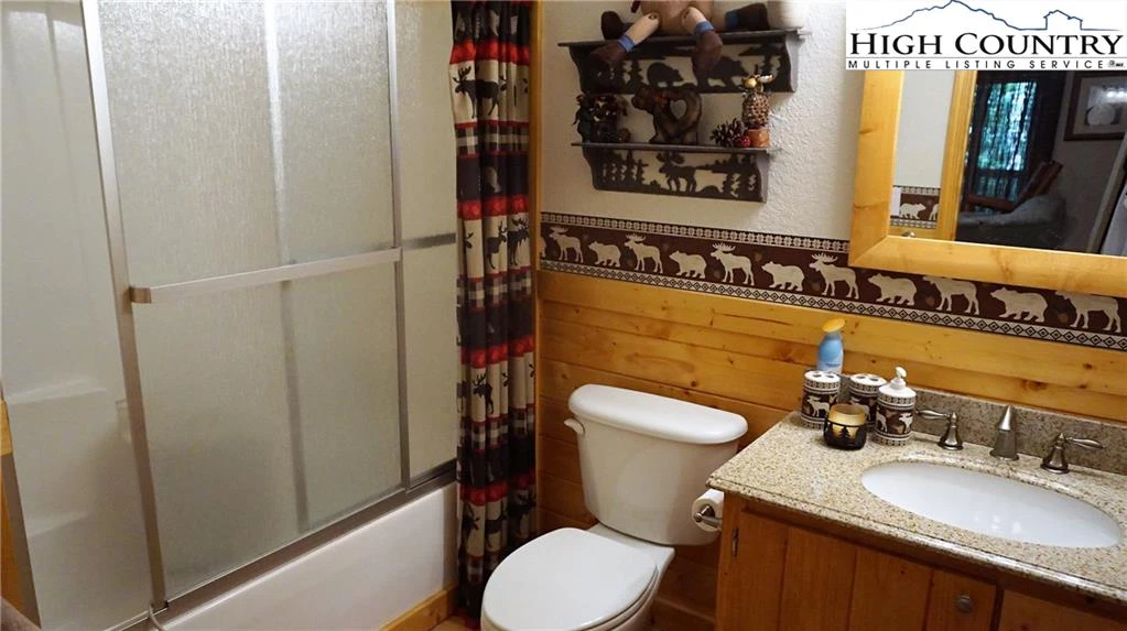 Image number 11 for the current listing