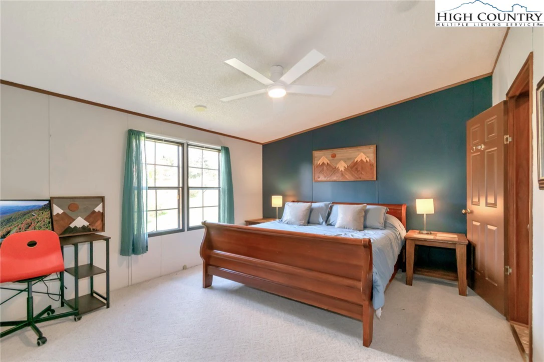 Image number 5 for the current listing