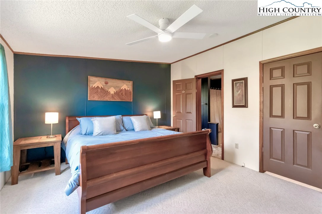 Image number 6 for the current listing