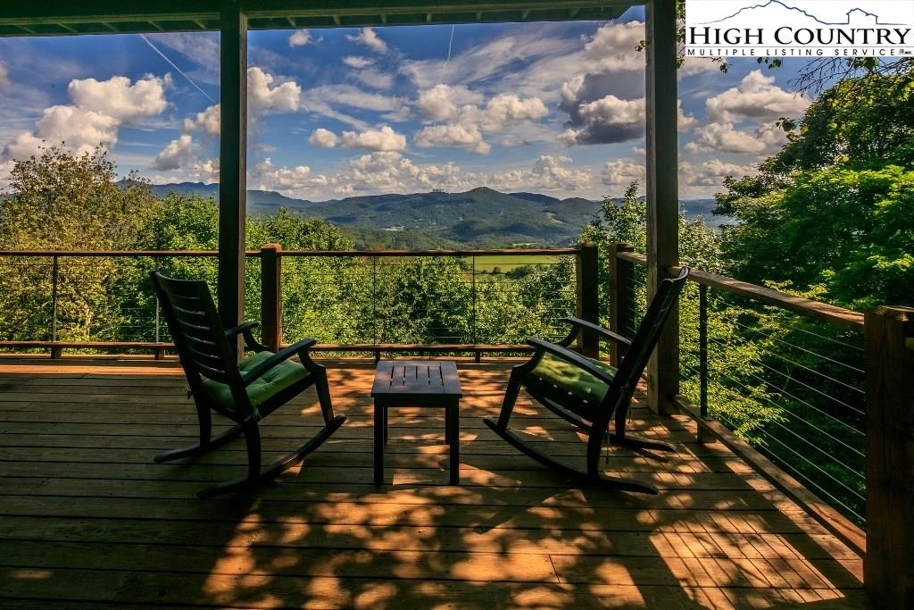 Image number 17 for the current listing