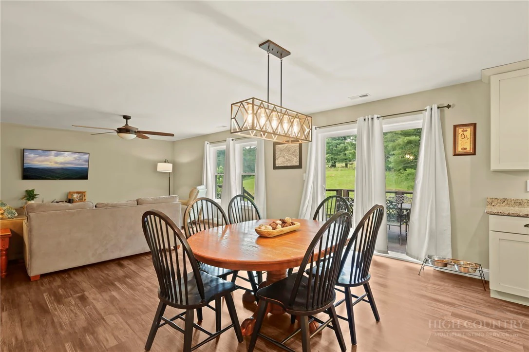 Image number 13 for the current listing