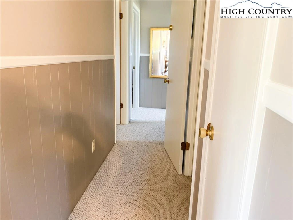 Image number 2 for the current listing