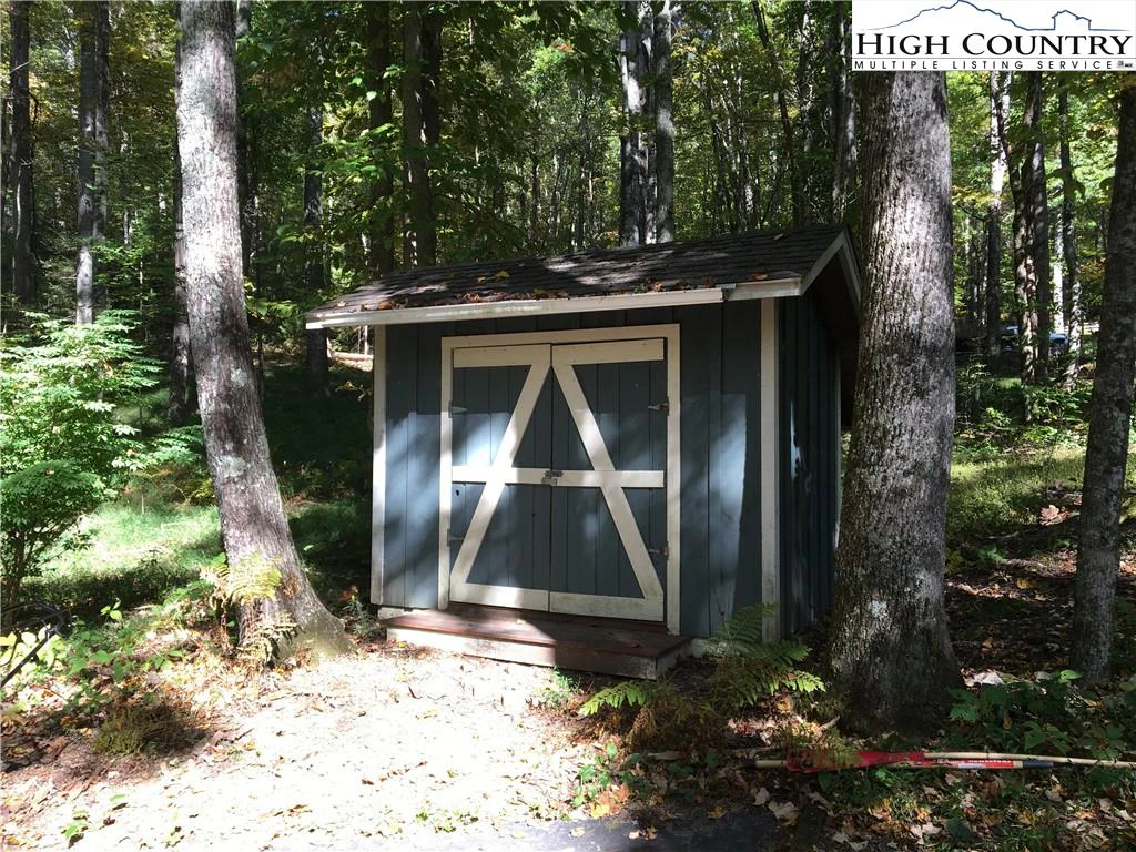Image number 4 for the current listing
