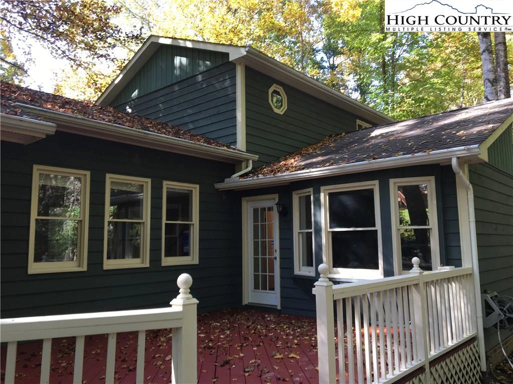 Image number 19 for the current listing