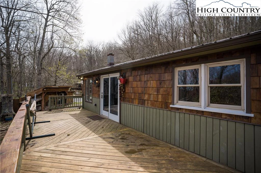 Image number 1 for the current listing