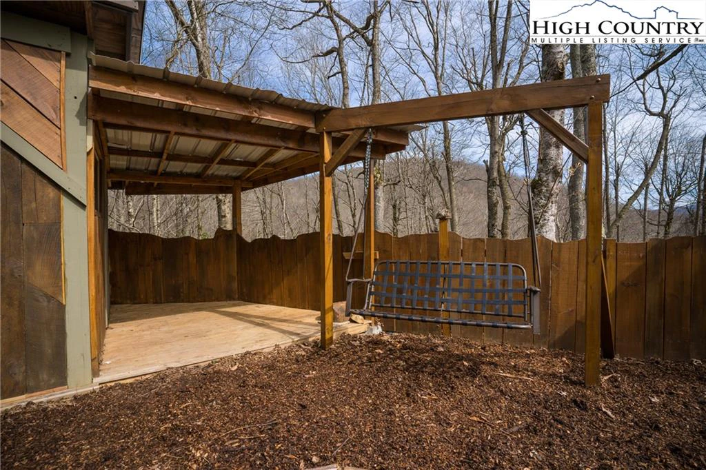Image number 4 for the current listing