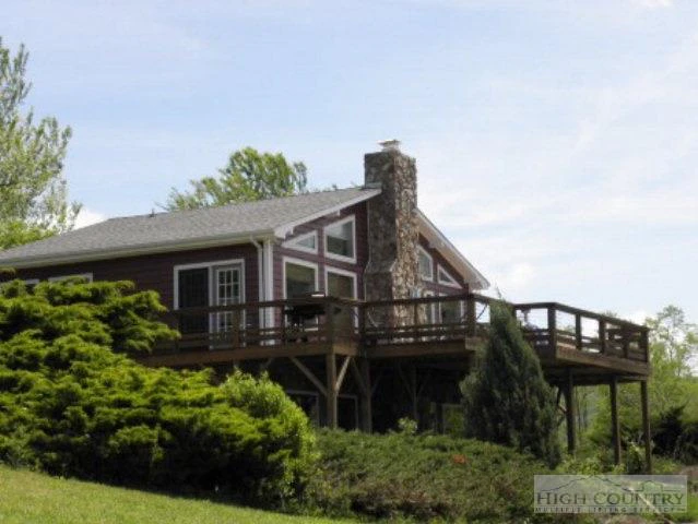 Image number 1 for the current listing