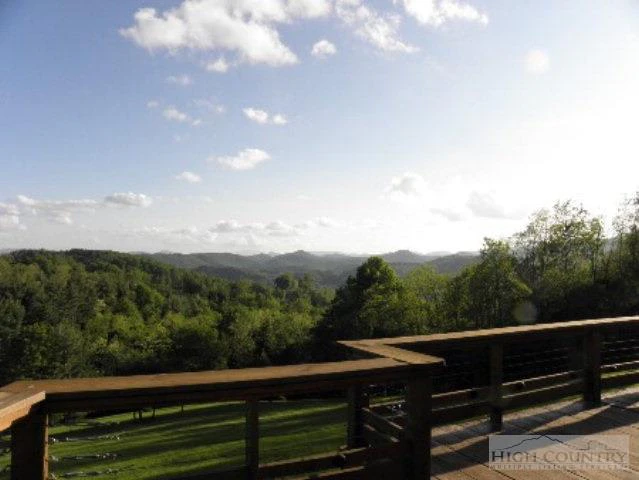Image number 11 for the current listing