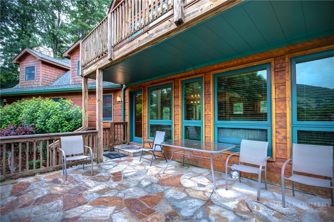 Image number 11 for the current listing