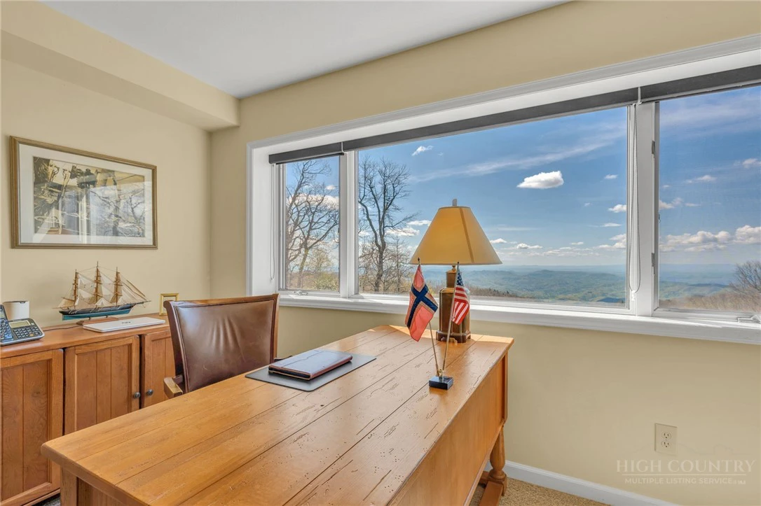 Image number 11 for the current listing