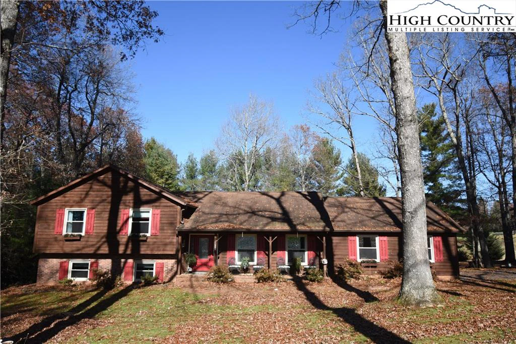 Image number 1 for the current listing